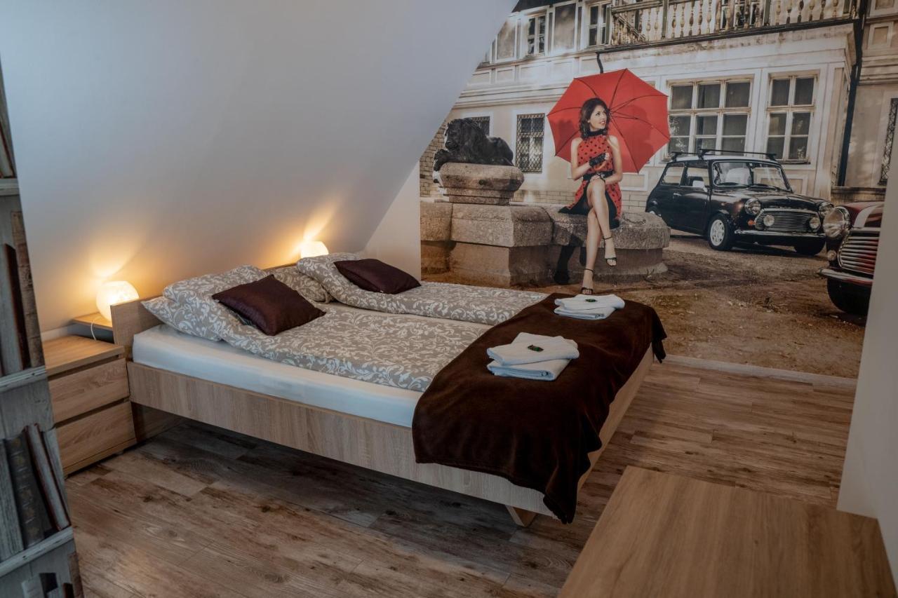 F57 - Franko Csaladi Panzio Bed & Breakfast บาลาตอนแลลเล ภายนอก รูปภาพ